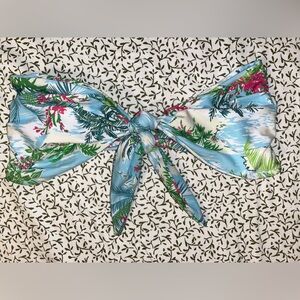 SKatie lyndi top in Poipu size small